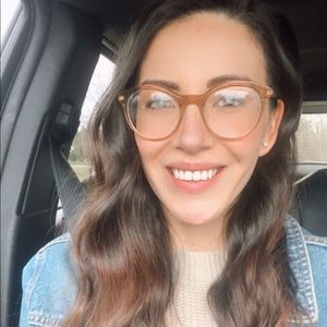 Meet your Posher, Isamar